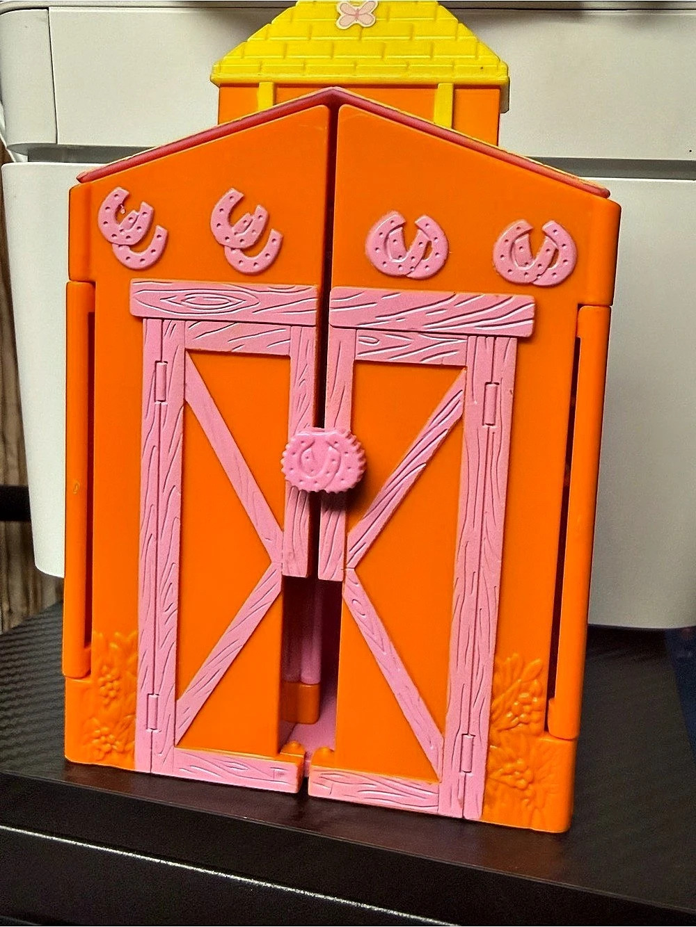 Mattel Polly Pocket Ride in Style Horse Barn Stable Pink & Orange 2002